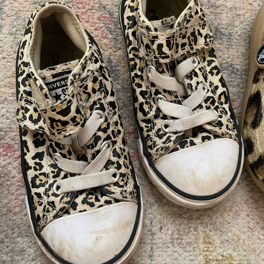 Converse toddler cheetah